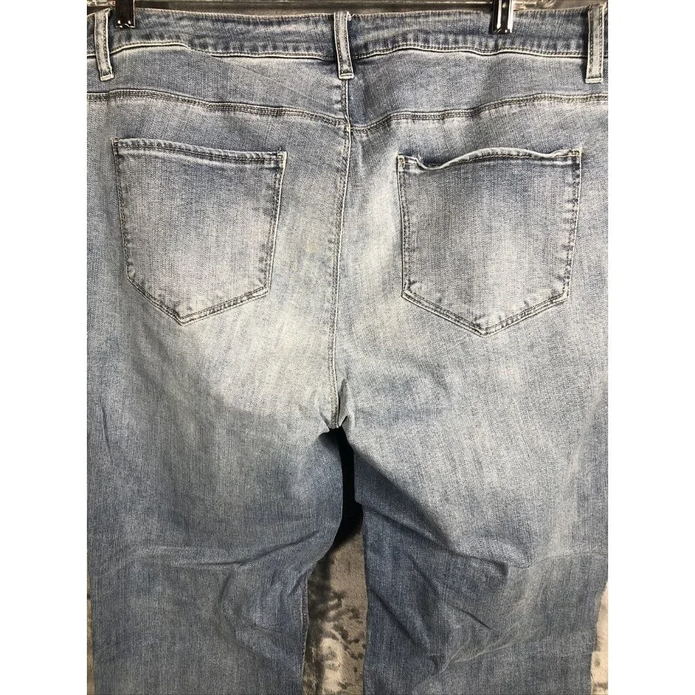 Women’s Jeans Size 24 Distressed Stretch Patches And Roses - Picture 10 of 10